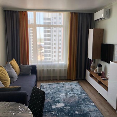Esil Plaza Apartment Astana Exterior foto