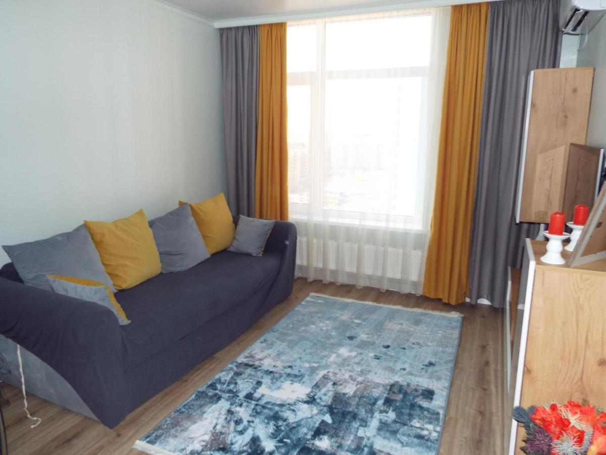 Esil Plaza Apartment Astana Exterior foto